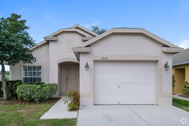 Building Photo - 8350 Crescent Moon Dr