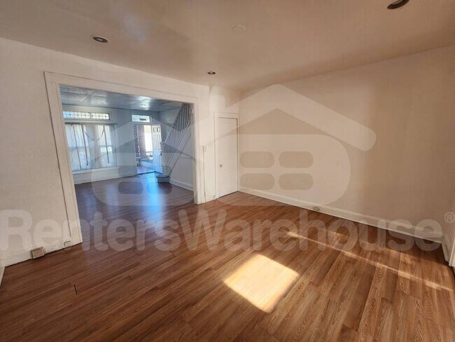 Building Photo - 2765 Chesterfield Ave