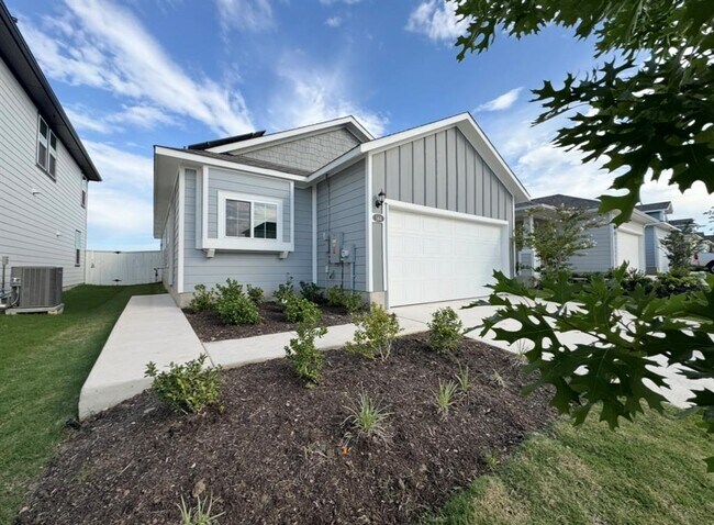 Building Photo - 144 Lavender Ln