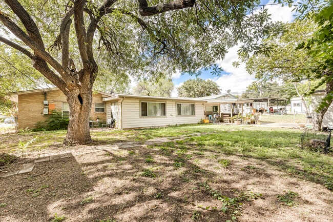 Foto del edificio - 359 Langton Dr