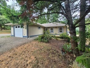 Building Photo - 2107 Mowich Dr