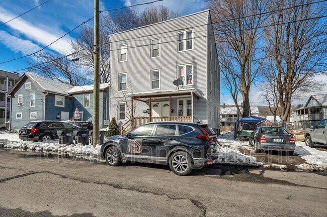 Building Photo - 15 Thibault Ave