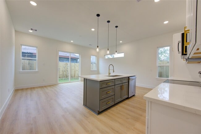 Foto del edificio - 4029 Knoxville St