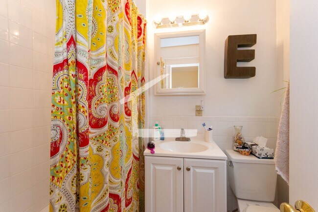 Foto del edificio - 27 Glenville Ave