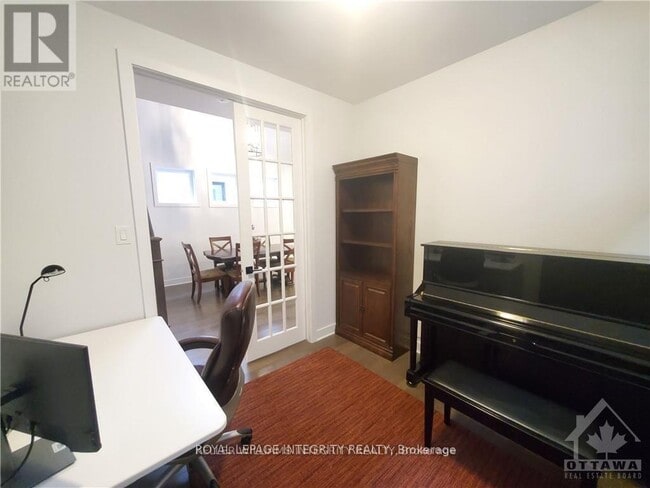 Building Photo - 1054 Eider St