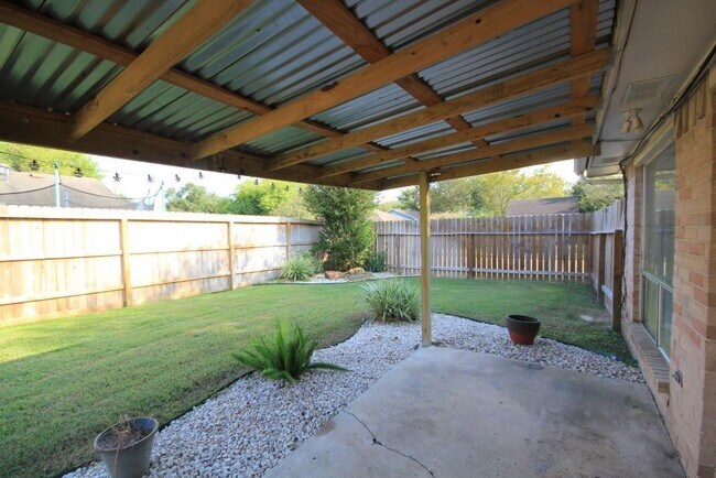 Foto del edificio - 24002 Silversmith Ln