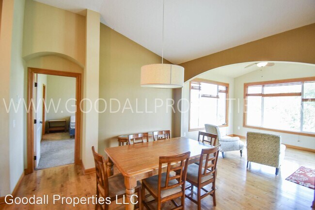 Foto del edificio - 4 br, 3 bath House - 6009 Bristol Ln