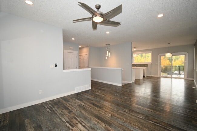 Building Photo - 4724A Gannett Rd, Prince George, BC