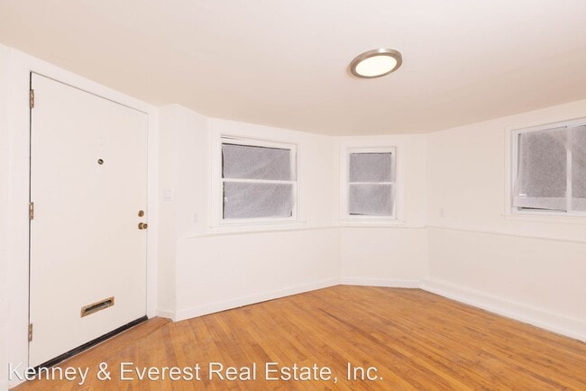Building Photo - 1 br, 1 bath House - 695A 2nd Avenue