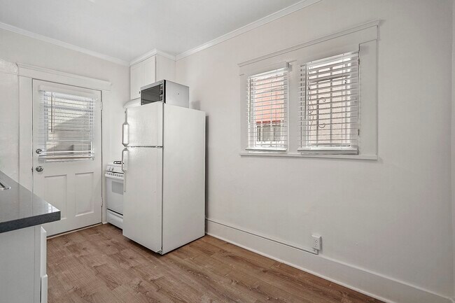 Comedor en la cocina - reformada - 1916 3rd St