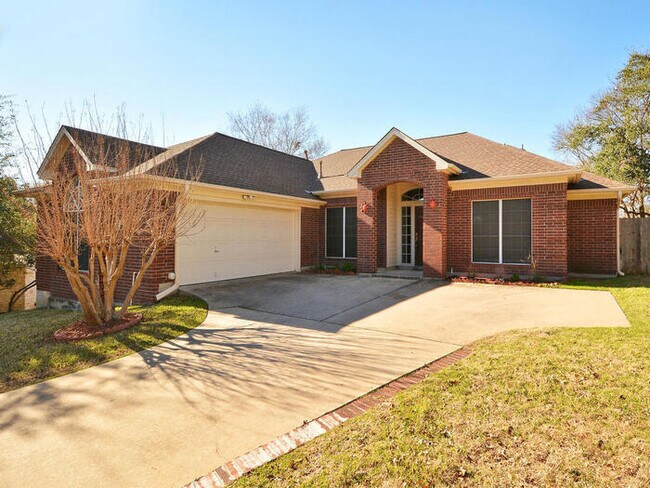 Building Photo - Amazing Space & Privacy / Near Arboretum