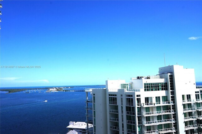 Building Photo - 1300 Brickell Bay Dr