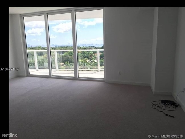 Foto del edificio - 2 br, 2 bath  - 4250 Biscayne Blvd Ste 77