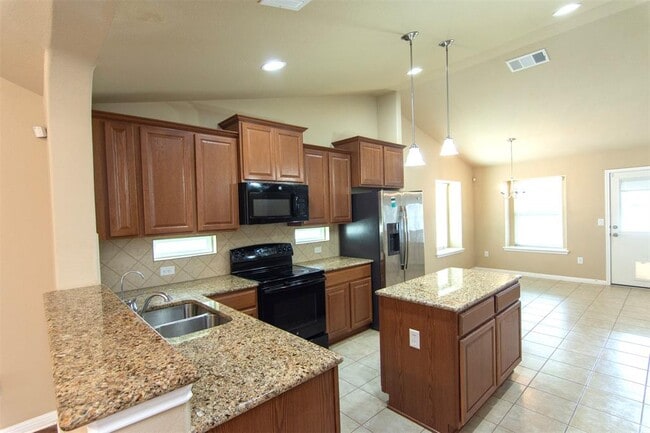 Building Photo - 18405 Tallgrass Prairie Dr