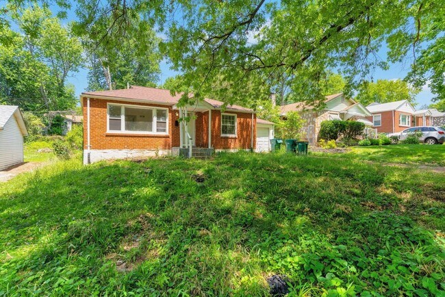 Building Photo - Charming 2BR House in Saint Louis