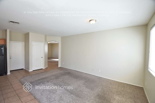 Building Photo - 4825 W Ellis St