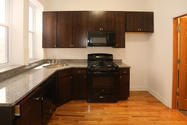 Foto del edificio - 1706 W Sunnyside Ave