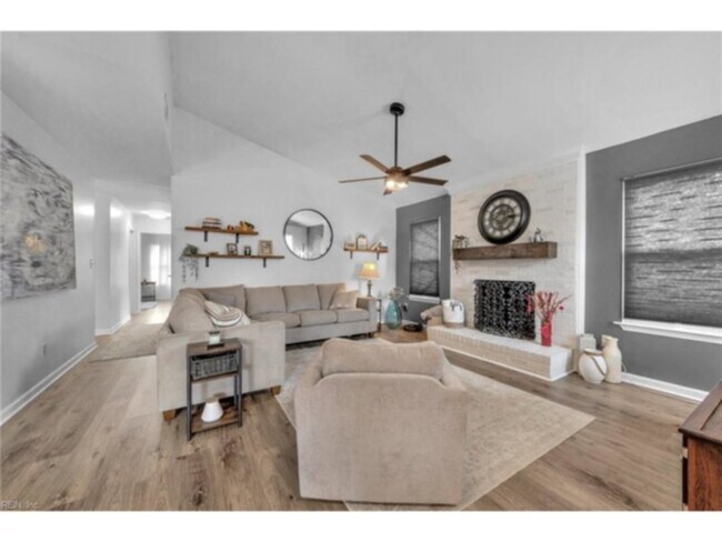 Building Photo - 1528 Millington Dr
