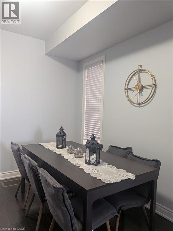 Photo du bâtiment - 72 Heming Trl