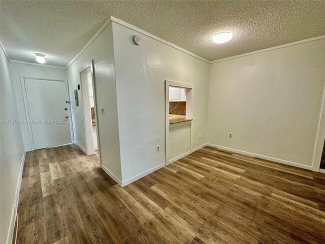 Building Photo - 201 Galen Dr