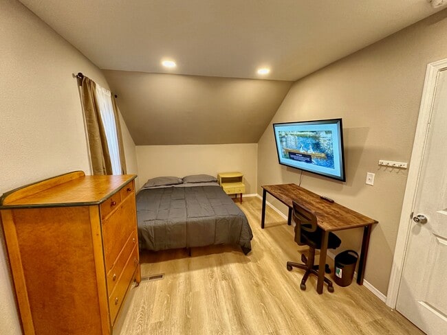 Photo - 614 Jamesville Ave House