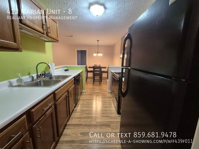 Foto del edificio - 412 Marian Ln