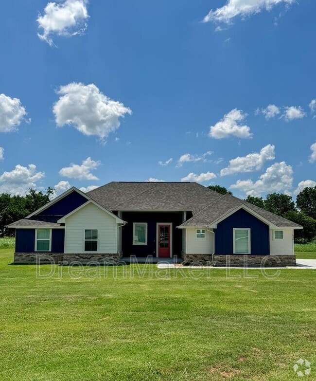 Building Photo - 678 Apple Blossom Way