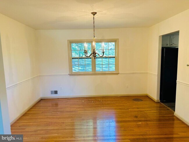 Foto del edificio - 7213 Righters Mill Rd