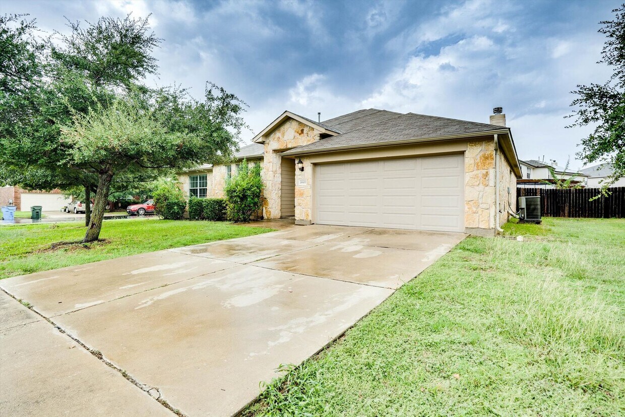18800 Edinburgh Castle Rd, Pflugerville, TX 78660 - House Rental in ...