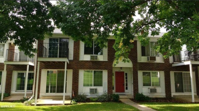 Front of Building - 710 Kiwanis Dr