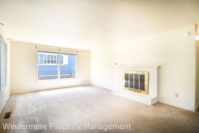 Building Photo - 2 br, 1 bath House - 710 4th Ave S