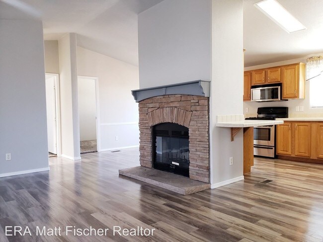 Building Photo - 3 br, 2 bath House - 2402 W. 16th St. #H2