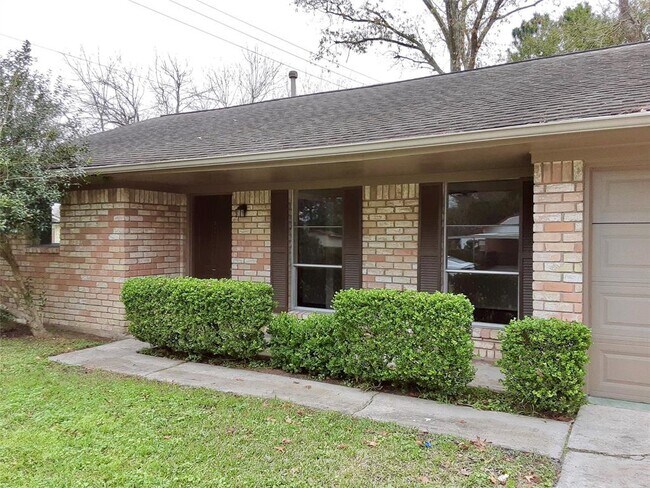Foto del edificio - 9507 Weatherwood Dr