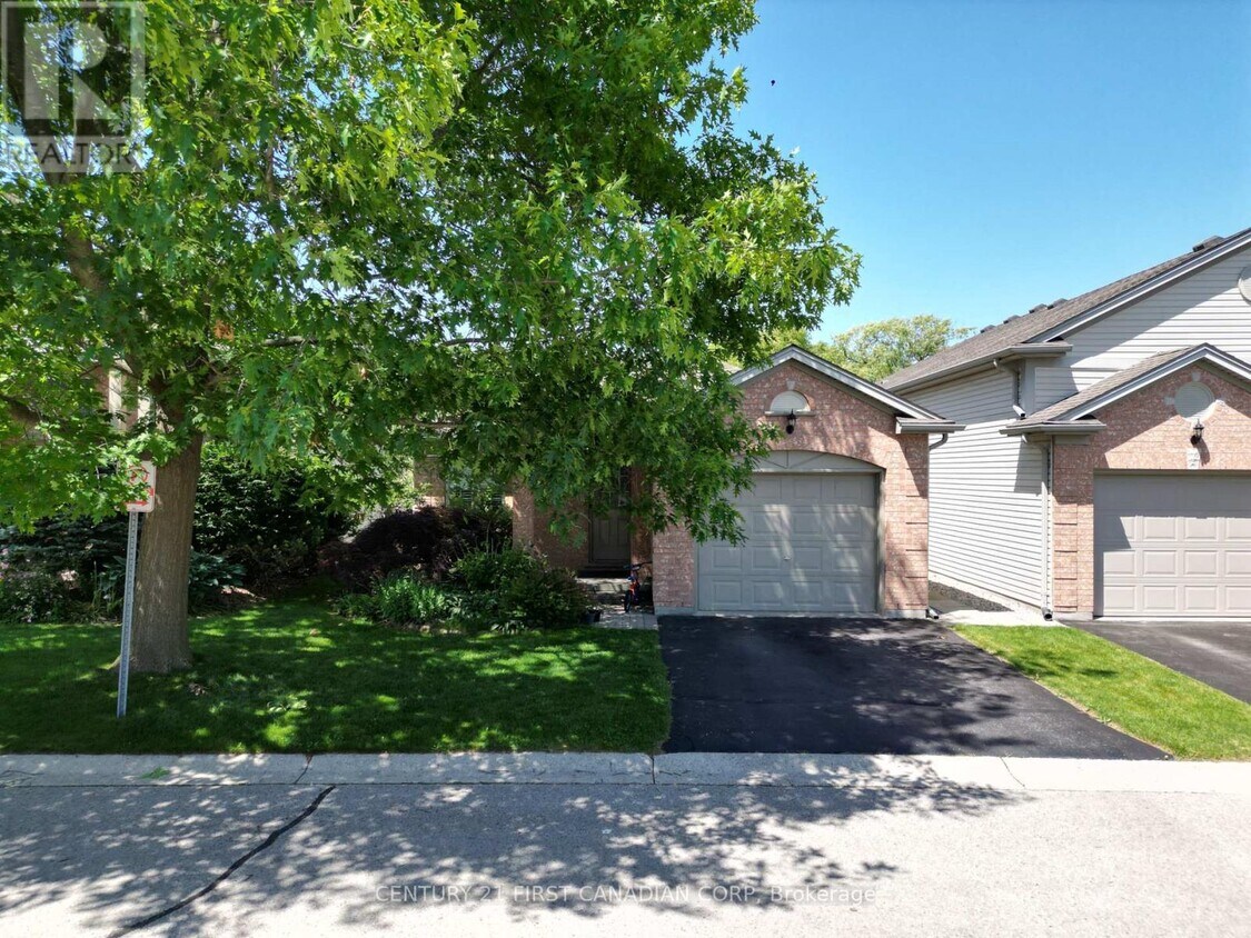 Primary Photo - 145-145 N Centre Rd