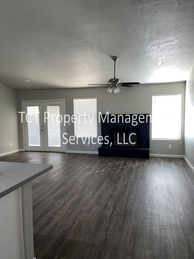 Foto del edificio - Beautifully Remodeled 3 Bedroom Home in Gi...