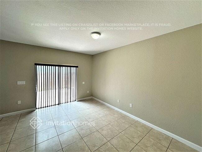 Building Photo - 2233 SW 147 Path