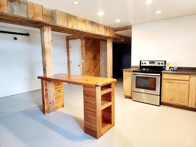 Foto del edificio - 285 Gridley Rd