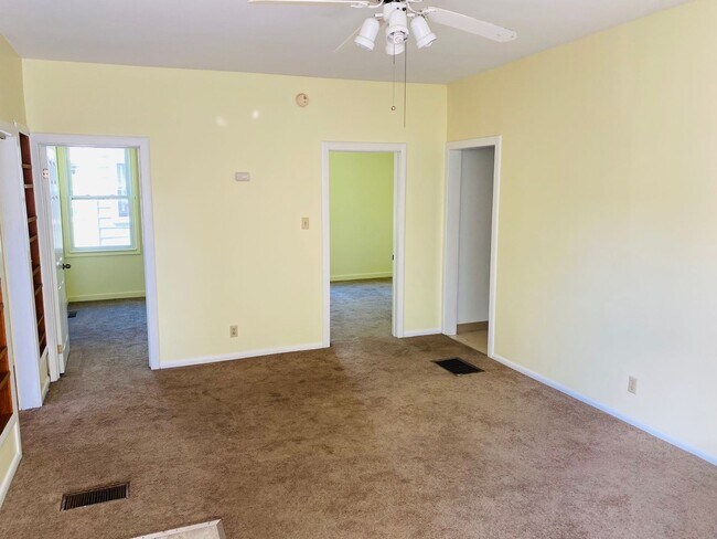 Building Photo - PM 188 Florida