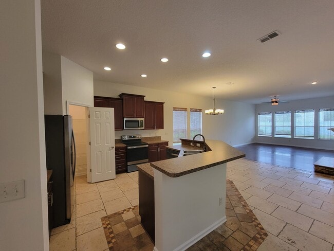 Building Photo - 6319 Endelstow Ln