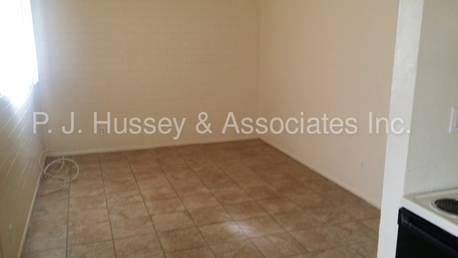 Building Photo - 5640 S Montezuma St