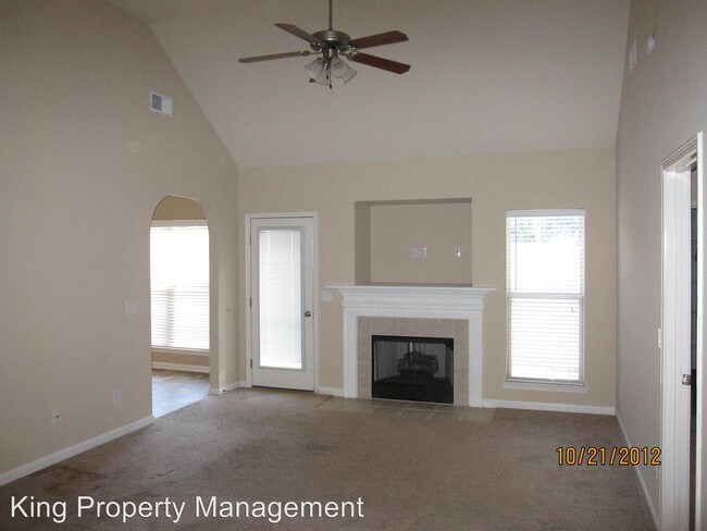 Building Photo - 320 Fox Run Ln