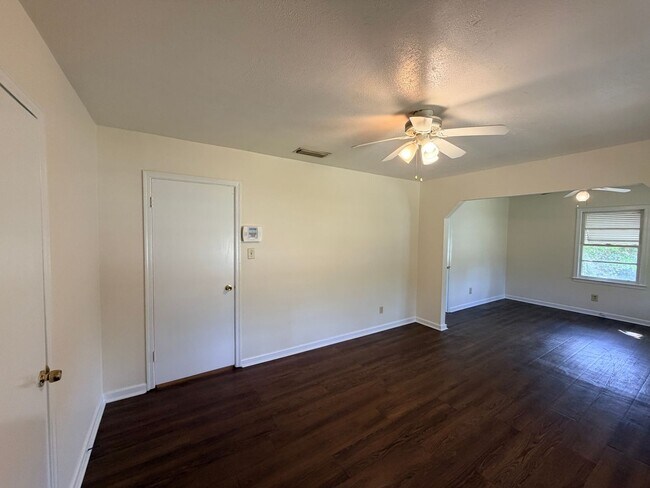Foto del edificio - 2 Bedroom/1 Bath located in the heart of Valdosta!!!