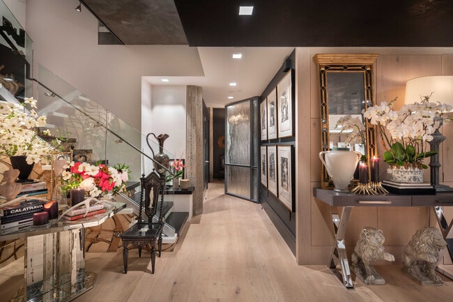 Foto del edificio - 1 S Park St