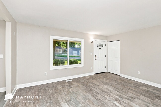 Building Photo - 990 Sheffield Dr