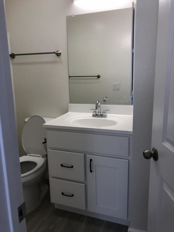 Building Photo - 15722 south b st #1