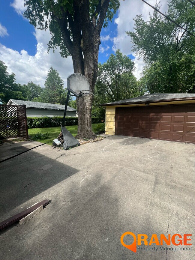 Foto del edificio - 1432 11th St S