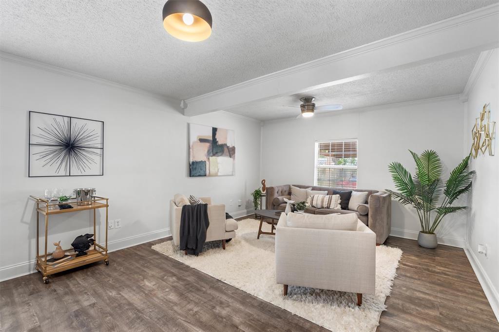 Primary Photo - 1125 Christie Dr