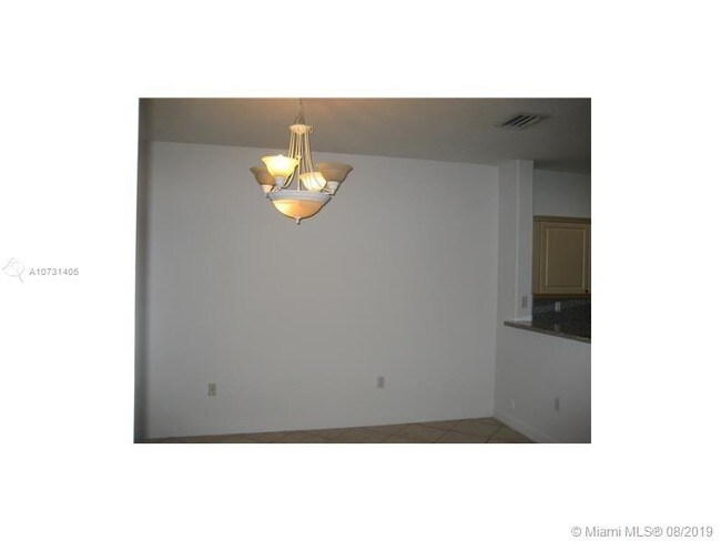 Foto del edificio - 5610 NW 107th Ave