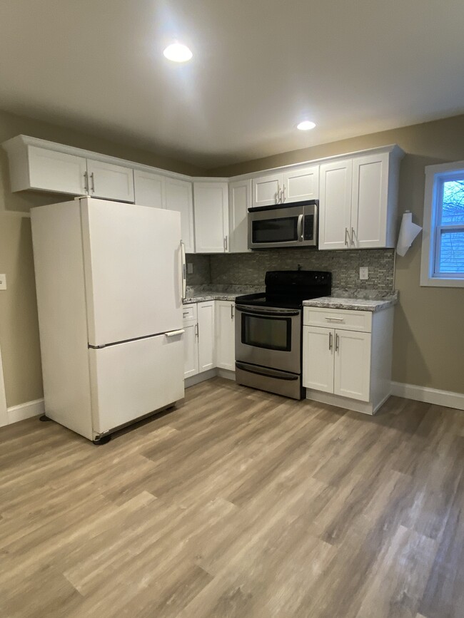 Kitching showing refrigerator and stove - 365 Cold Spring Ave