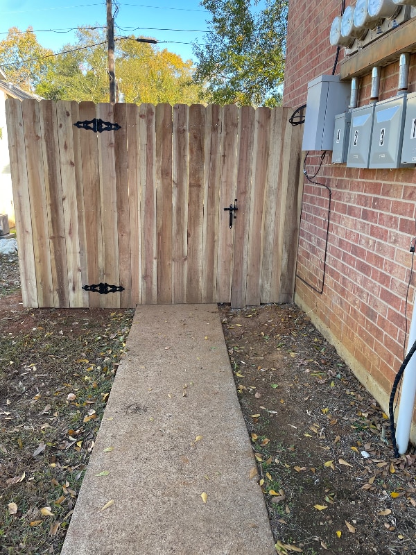 Building Photo - 304 Powers St